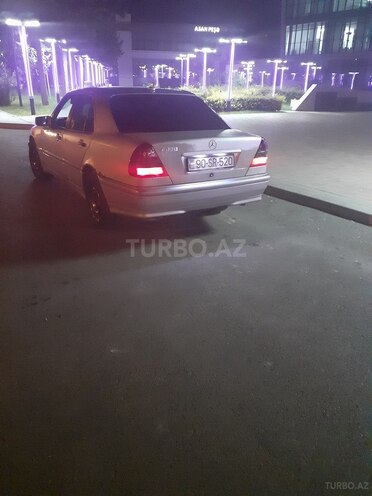 Mercedes C 220 2000, 517,324 km - 2.2 l - Mingəçevir