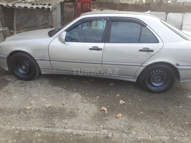Mercedes C 220 2000, 517,324 km - 2.2 l - Mingəçevir