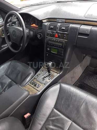 Mercedes E 280 1997, 226,000 km - 2.8 l - Bakı