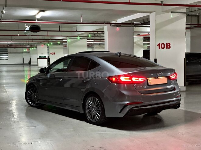 Hyundai Elantra 2018, 60,000 km - 1.6 л - Bakı