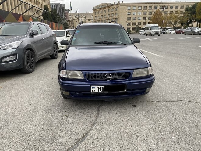 Opel Astra 1997, 250,000 km - 1.6 л - Bakı