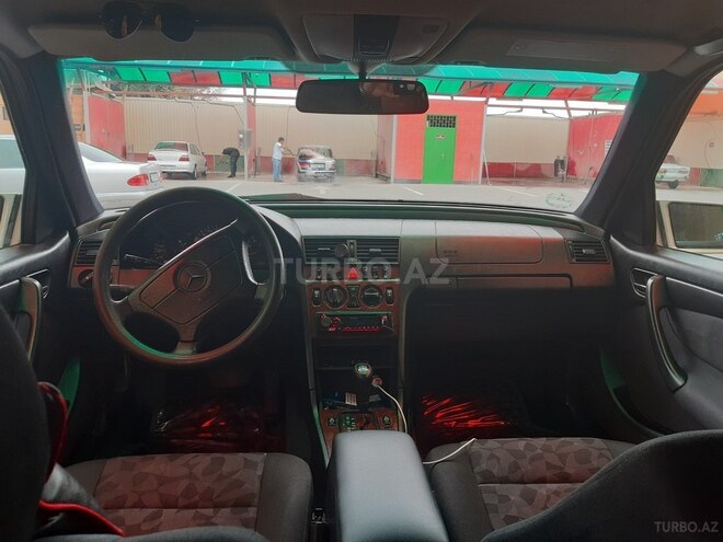 Mercedes C 200 1998, 300,000 km - 2.0 l - Gəncə