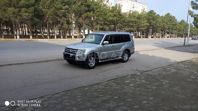 Mitsubishi Pajero 2007, 221,441 km - 3.0 l - Sumqayıt