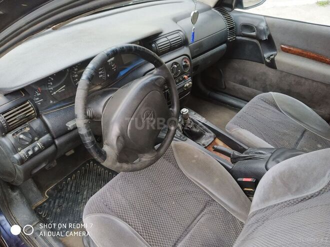Opel Omega 1995, 235,680 km - 2.0 l - Bakı