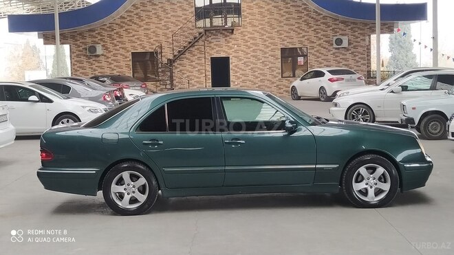 Mercedes E 220 2000, 232,000 km - 2.2 l - Gəncə