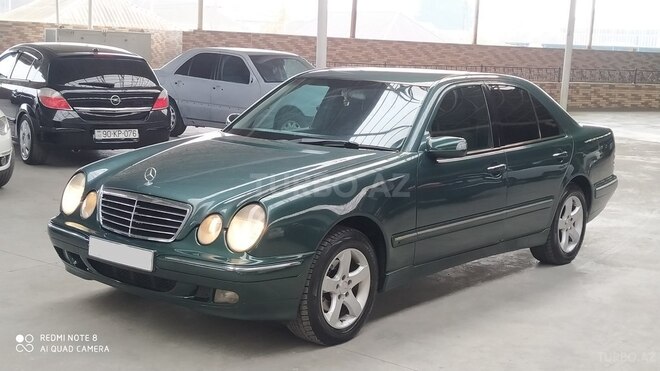 Mercedes E 220 2000, 232,000 km - 2.2 l - Gəncə
