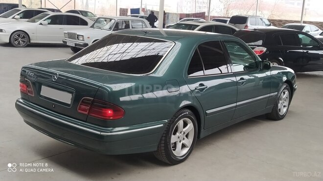 Mercedes E 220 2000, 232,000 km - 2.2 l - Gəncə