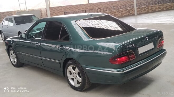 Mercedes E 220 2000, 232,000 km - 2.2 l - Gəncə