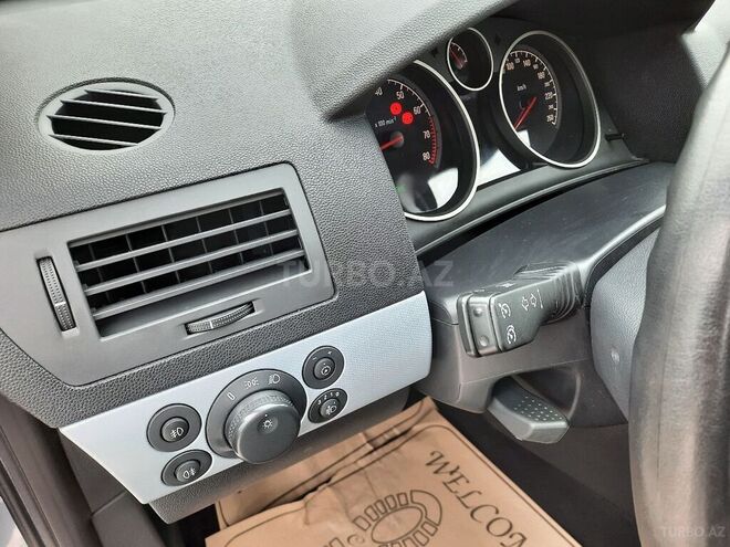 Opel Astra 2005, 157,000 km - 1.4 l - Bakı
