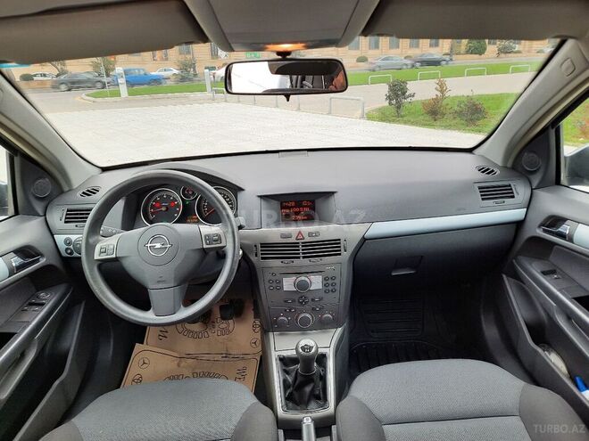 Opel Astra 2005, 157,000 km - 1.4 l - Bakı
