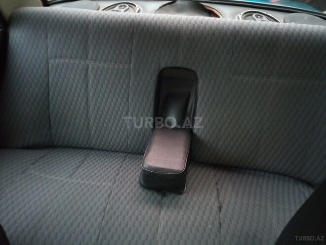 LADA (VAZ) 2107 2005, 85,000 km - 1.6 l - Yevlax