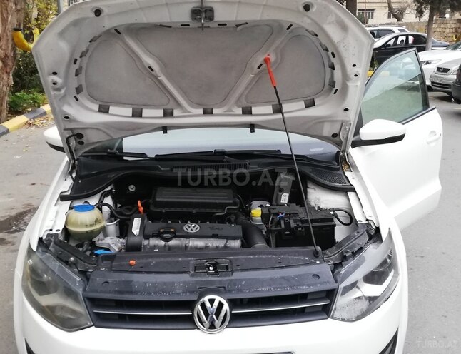 Volkswagen Polo 2010, 154,451 km - 1.4 л - Bakı