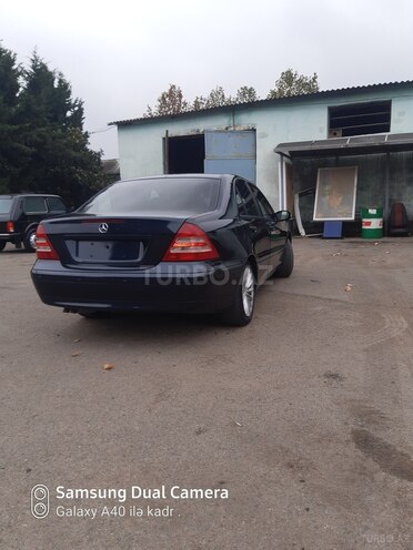Mercedes C 200 2001, 300,000 km - 2.0 l - Göygöl