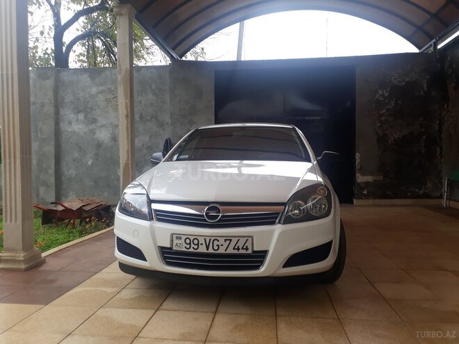 Opel Astra 2010, 188,000 km - 1.4 l - Gəncə