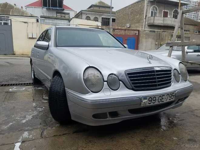 Mercedes E 220 2001, 284,000 km - 2.2 l - Bakı