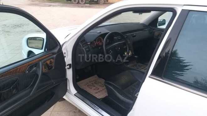 Mercedes E 320 1999, 186,000 km - 3.2 l - Cəlilabad