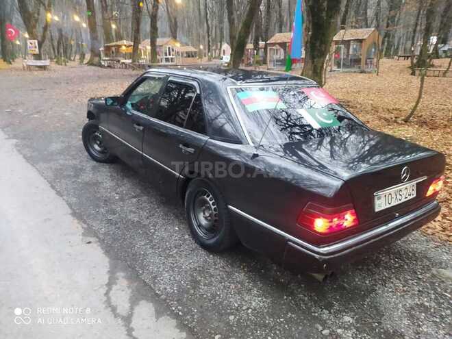 Mercedes E 300 1993, 212,325 km - 3.0 l - Qəbələ