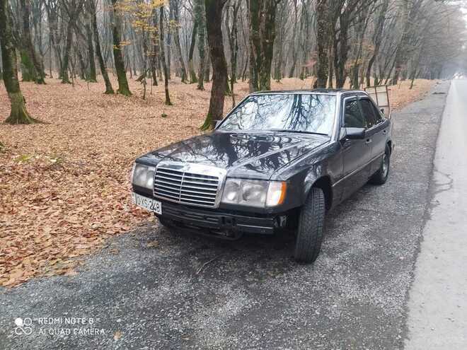 Mercedes E 300 1993, 212,325 km - 3.0 l - Qəbələ