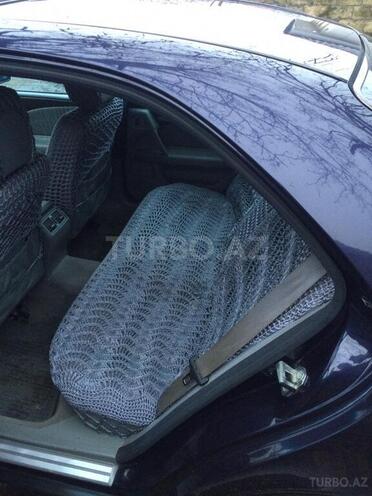 Mercedes E 200 1996, 272,400 km - 2.0 l - Qax