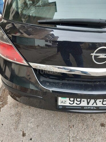 Opel Astra 2010, 239,800 km - 1.3 l - Bakı
