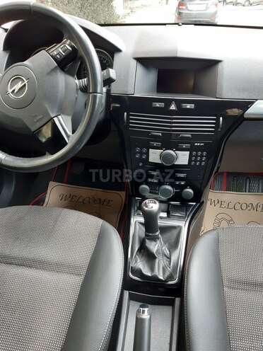 Opel Astra 2010, 239,800 km - 1.3 l - Bakı