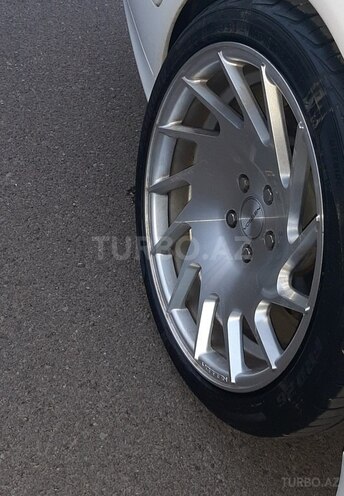 Mercedes E 240 2001, 125,000 km - 2.6 l - Bakı