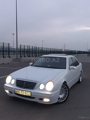Mercedes E 240 2001, 125,000 km - 2.6 l - Bakı