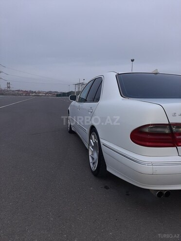Mercedes E 240 2001, 125,000 km - 2.6 l - Bakı