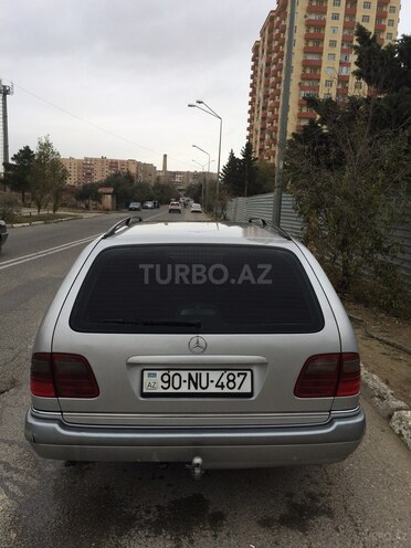Mercedes E 220 1999, 397,000 km - 2.2 l - Bakı