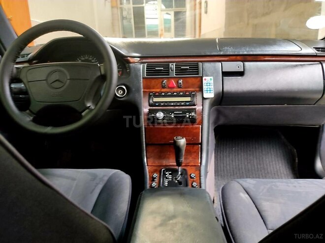 Mercedes E 230 1996, 420,000 km - 2.3 l - Gəncə