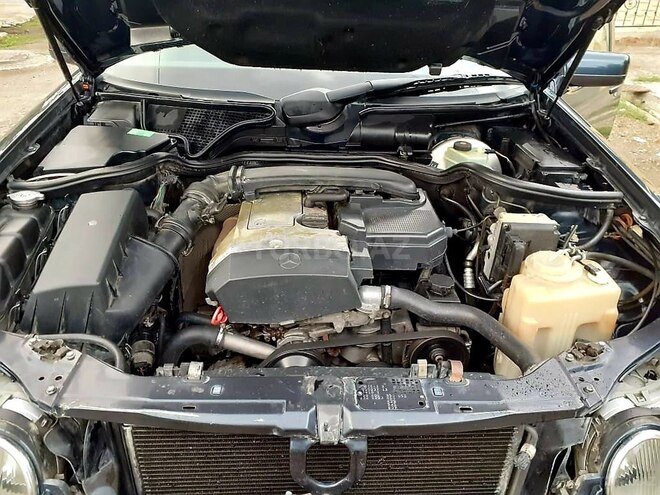 Mercedes E 230 1996, 420,000 km - 2.3 l - Gəncə