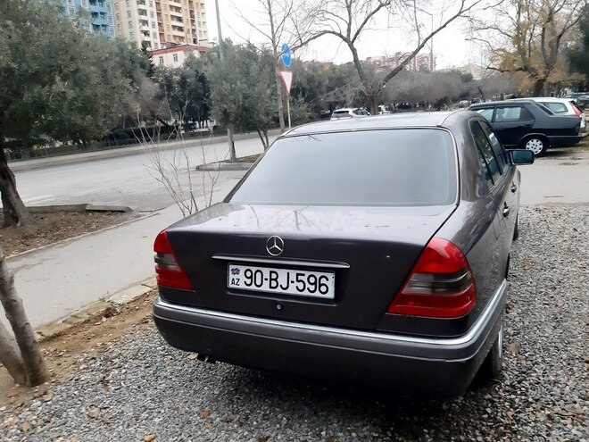 Mercedes C 200 1995, 250,000 km - 2.0 l - Bakı