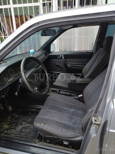 Mercedes 190 1992, 900,000 km - 2.0 l - Siyəzən