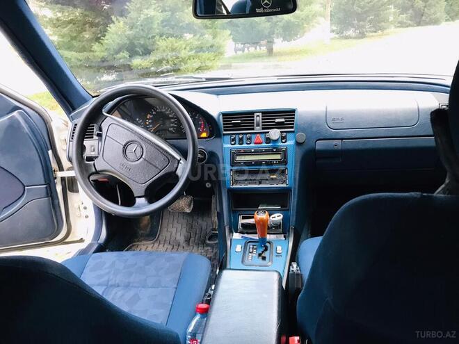 Mercedes C 220 1999, 220,631 km - 2.2 l - İmişli