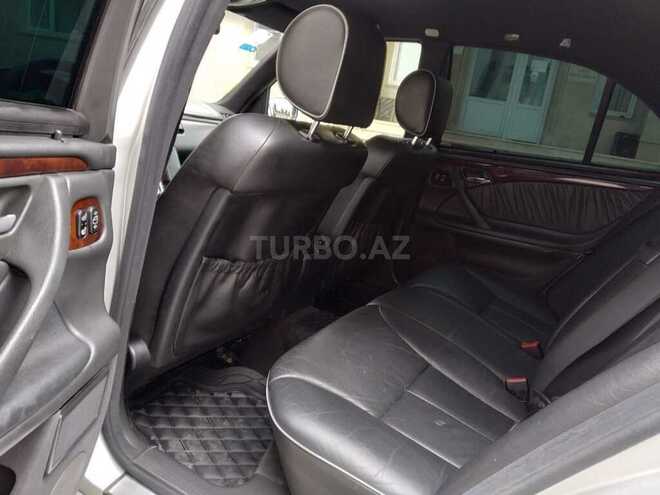 Mercedes E 240 2000, 325,000 km - 2.6 l - Bakı