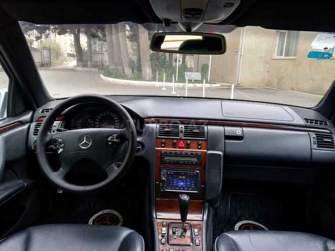 Mercedes E 240 2000, 325,000 km - 2.6 l - Bakı