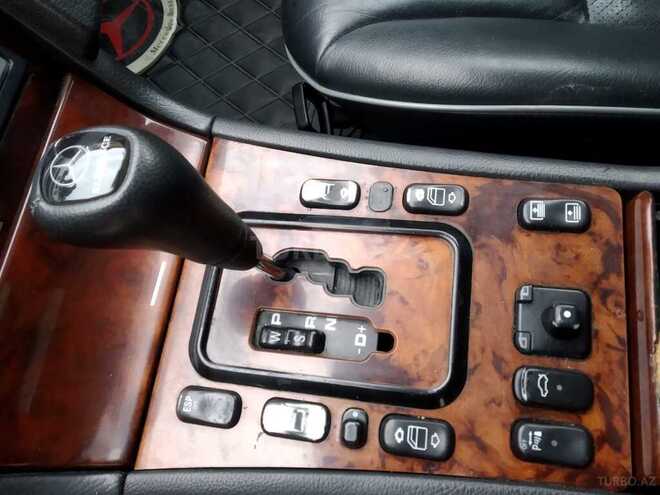 Mercedes E 240 2000, 325,000 km - 2.6 l - Bakı
