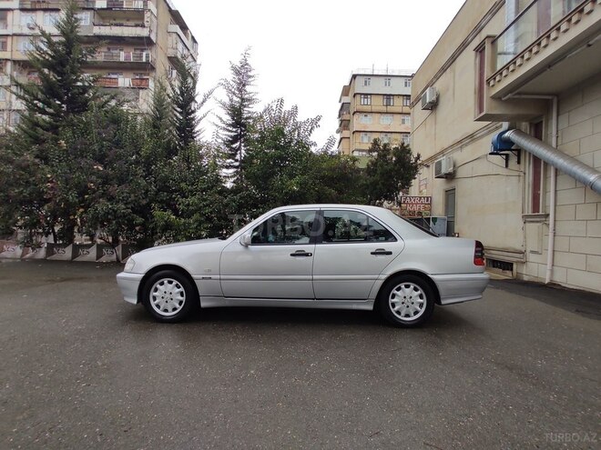 Mercedes C 200 1997, 302,000 km - 2.0 l - Bakı