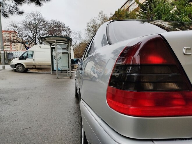 Mercedes C 200 1997, 302,000 km - 2.0 l - Bakı