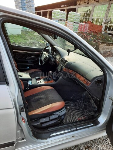 BMW 528 1996, 350,555 km - 2.8 l - Beyləqan