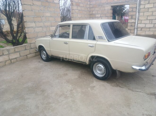 LADA (VAZ) 21011 1984, 136,520 km - 1.3 l - Samux