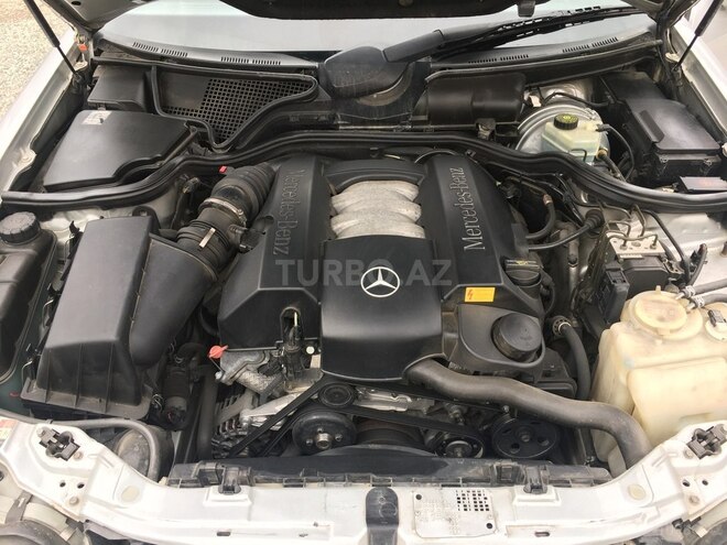 Mercedes E 240 2000, 220,000 km - 2.6 l - Bakı