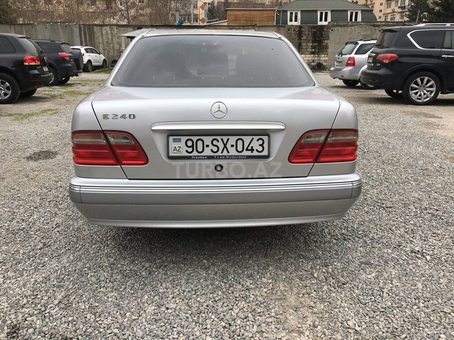 Mercedes E 240 2000, 220,000 km - 2.6 l - Bakı