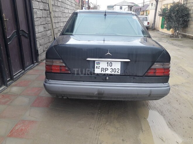 Mercedes E 250 1994, 290,825 km - 2.5 l - Bakı