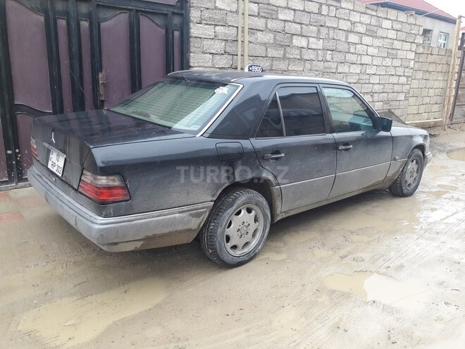Mercedes E 250 1994, 290,825 km - 2.5 l - Bakı