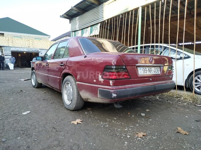 Mercedes 200 1993, 300,000 km - 2.0 l - Gəncə