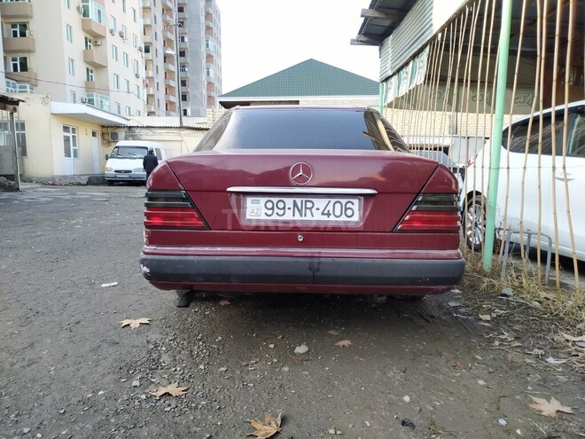 Mercedes 200 1993, 300,000 km - 2.0 l - Gəncə