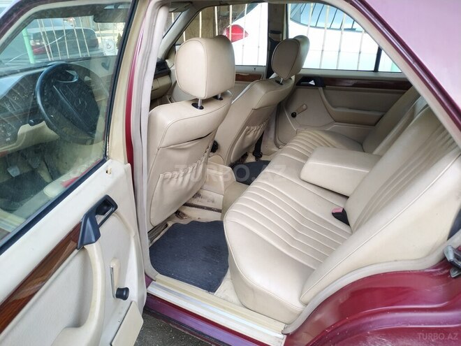 Mercedes 200 1993, 300,000 km - 2.0 l - Gəncə