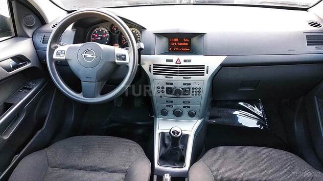 Opel Astra 2009, 145,000 km - 1.4 л - Bakı