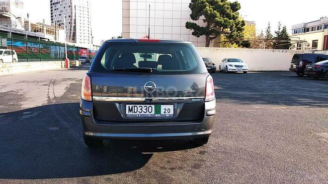 Opel Astra 2009, 145,000 km - 1.4 л - Bakı
